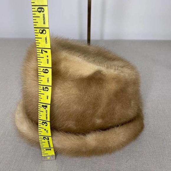 Vintage Gwen Pennington Hat‎ blonde mink